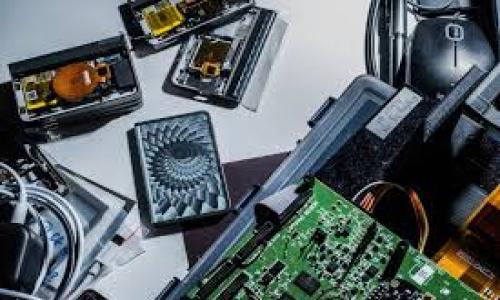   比特派钱包官方版下载：安全便捷的数字资产管理工具 / 
 guanjianci 比特派钱包, 数字资产, 钱包下载 /guanjianci 

引言：数字资产管理的新时代
在当今数字化时代，越来越多的人开始关注数字资产的管理与投资。其中，比特币、以太坊等加密货币逐渐走进了大众的视野，而作为管理这些数字资产的工具——数字钱包，显得尤为重要！比特派钱包便是在这一背景下而诞生的，它以其安全性和便捷性，成为了很多投资者的首选。strong下载官方版的比特派钱包，意味着您将开启一段全新的资产管理之旅！/strong

比特派钱包的核心优势
选择一个合适的钱包，对于数字资产的安全和交易的便利性至关重要。以下是比特派钱包几个显著的优势：

ul
   listrong安全性：em您的财富的保险箱/em/strong。比特派钱包采用多重加密算法，确保用户的资产不受黑客攻击。同时，其私钥由用户自主管理，进一步增强了资产的安全性。/li
   listrong易用性：em简单直观的操作界面/em/strong。比特派钱包的用户界面设计简洁，支持多种语言，用户可方便地进行资产管理、交易等操作，不再担心复杂的技术问题！/li
   listrong多币种支持：em一站式资产管理/em/strong。比特派钱包支持多种主流数字货币，用户可以在同一个平台轻松管理比特币、以太坊及更多其他币种，极大地方便了日常交易。/li
   listrong社区支持：em与世界分享经验/em/strong。比特派钱包有着活跃的用户社区，用户可以在这里找到丰富的使用经验，解决使用过程中的各种问题，感受到社区的温暖与支持！/li
/ul

如何安全下载比特派钱包
在选择下载比特派钱包时，安全性始终是首要考虑的因素！
确保您访问的是比特派钱包的官方网站，避免通过第三方下载链接，以防下载到假冒或带有病毒的应用程序。下载链接一旦确认无误，立即开始安装吧！接下来让我们一起看看如何进行安装：

ol
   listrong访问官网：/strong首先，打开搜索引擎，查找“比特派钱包官方网站”，点击进入。/li
   listrong选择版本：/strong在官网上，找到下载页面，选择适合您设备的版本（iOS、Android等）。/li
   listrong下载安装：/strong点击下载后，按照提示进行安装，确保在安装过程中的任何信息都仔细核对！/li
   listrong账户注册：/strong安装完成后，打开比特派钱包，按照提示进行账户注册和相关设置，选择安全级别，保护您的账户安全！/li
/ol

比特派钱包的使用技巧与常见问题
刚开始使用比特派钱包的用户，可能会对某些功能不够熟悉，以下是一些使用技巧及常见问题的解答：

h4如何进行数字资产的转账？/h4
在比特派钱包中转账非常简单，只需选择所需转账的数字资产，输入对方的地址和金额，确认交易后便可完成转账！真是方便快捷，不是吗？多么令人振奋！

h4如何恢复钱包账户？/h4
在使用数字钱包时，我们总会担心账户丢失的风险。比特派钱包为用户提供了助记词恢复功能，只需妥善保存助记词，在需要时即可轻松找回账户！记得务必在安全的地方保存助记词哦！

h4如何保证交易的安全？/h4
在进行交易时，请务必确认对方信息的真实性，并仔细核对转账的金额及地址。这些都能有效防止您遭遇诈骗，确保资金安全！

社区与用户反馈
比特派钱包不仅是个体的数字资产管理工具，更是一个充满互动与分享的社区。许多用户在社区中分享他们的使用经验、投资心得、技术讨论等等。这样的互动，不仅增强了用户之间的联系，还帮助新用户更快熟悉这一工具。
strong不妨加入比特派钱包的社区，与其他用户一起交流！/strong在社区中，您会发现无论是技术问题还是投资策略，总能找到志同道合的人，一起分享经验与乐趣！

结语：开启您的数字资产管理新时代
比特派钱包凭借其安全、便捷的特点，成为数字资产管理的重要工具之一。通过官方网站下载官方版后，您将能轻松管理比特币及多种数字货币，让您的投资之路更为顺畅！
记住，选择一个合适的钱包，不仅关乎资产的安全，更是在这个快速变化的市场中，把握机会的关键！
所以，不要犹豫，迅速下载比特派钱包，踏出数字资产管理的第一步吧！多么令人期待的未来！